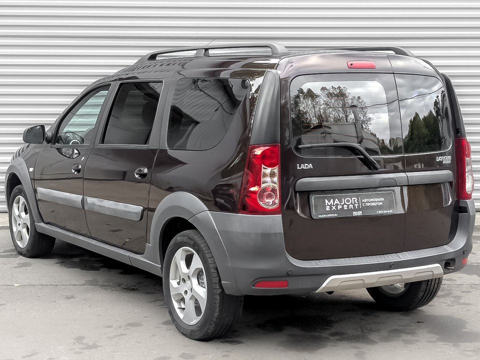 Lada Largus с пробегом в автосалоне Форис Авто