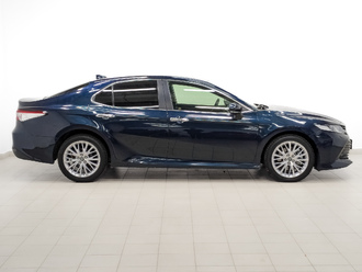 фото Toyota Camry VIII 2019