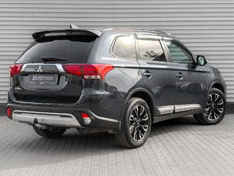 фото Mitsubishi Outlander III 2022