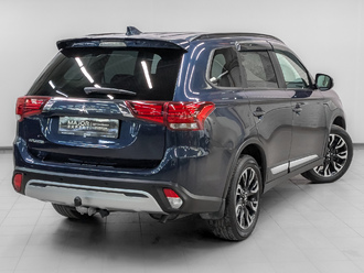 фото Mitsubishi Outlander III 2022