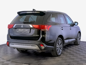 фото Mitsubishi Outlander III 2018