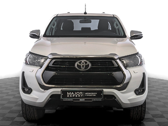 фото Toyota Hilux VIII 2020