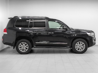 фото Toyota Land Cruiser 200 2016