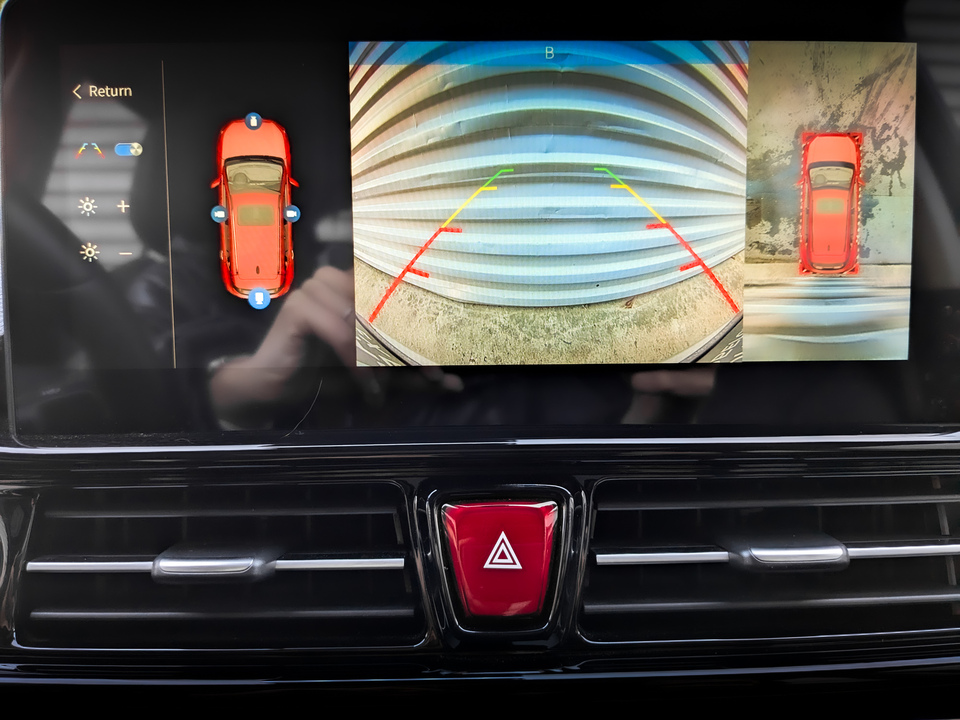 Москвич 3 с пробегом в автосалоне Форис Авто