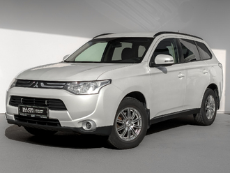 фото Mitsubishi Outlander III 2013