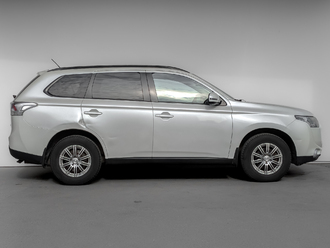 фото Mitsubishi Outlander III 2013