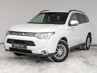 фото Mitsubishi Outlander III 2013