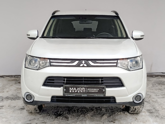 фото Mitsubishi Outlander III 2013
