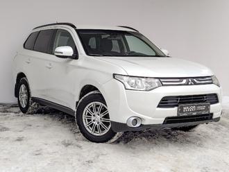 фото Mitsubishi Outlander III 2013