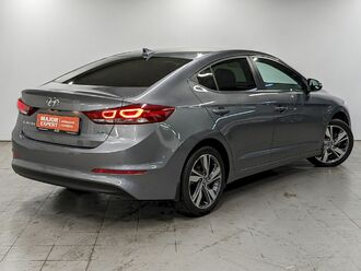 фото Hyundai Elantra VI 2017