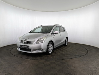 фото Toyota Verso I 2012