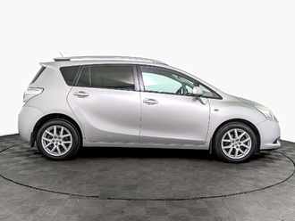 фото Toyota Verso I 2012