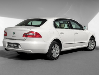 фото Skoda Superb II 2012