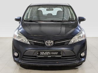 фото Toyota Verso I 2014