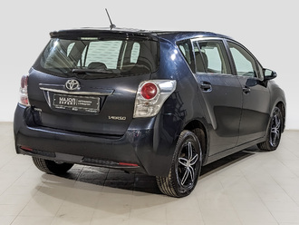 фото Toyota Verso I 2014