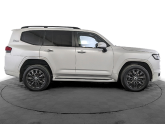фото Toyota Land Cruiser 300 2021