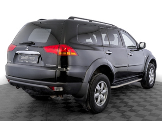 фото Mitsubishi Pajero Sport II 2013