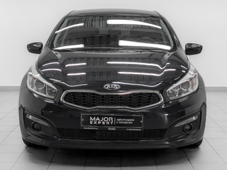 фото Kia Cee`d II 2017