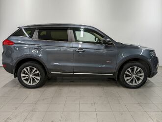 фото Geely Atlas 2020