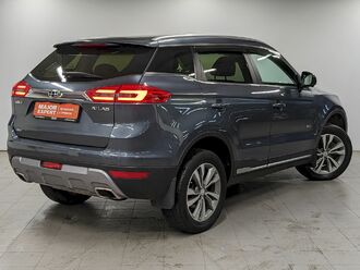 фото Geely Atlas 2020