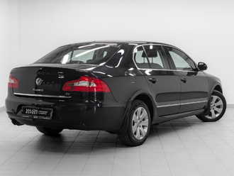 фото Skoda Superb II 2012