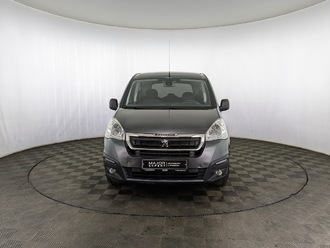 фото Peugeot Partner II 2022