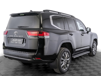 фото Toyota Land Cruiser 300 2022