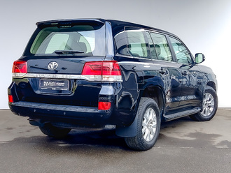 фото Toyota Land Cruiser 200 2015