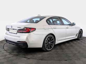 фото BMW 5 (G30/F90) 2022