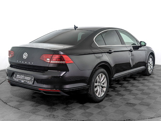фото Volkswagen Passat B8 2020