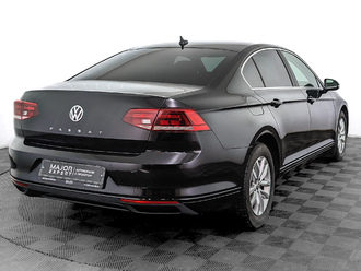 фото Volkswagen Passat B8 2020