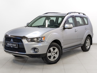 фото Mitsubishi Outlander II 2011