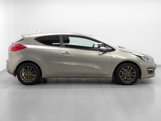 фото Kia Cee`d II 2017