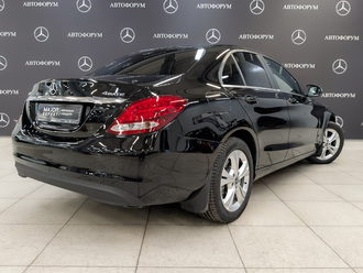 фото Mercedes-Benz C (W/S205) 2019