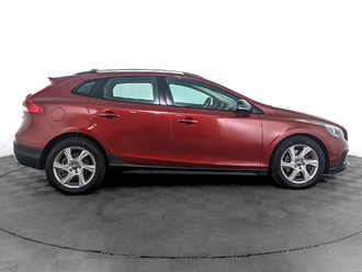 фото Volvo V40 II 2013