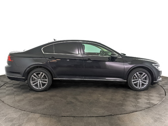 фото Volkswagen Passat B8 2018
