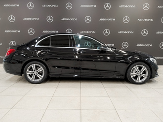 фото Mercedes-Benz C (W/S205) 2018