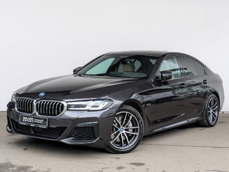 фото BMW 5 (G30/F90) 2022