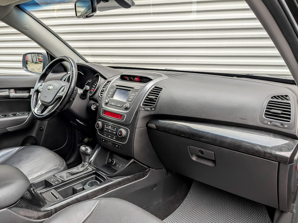 Kia Sorento с пробегом в автосалоне Форис Авто