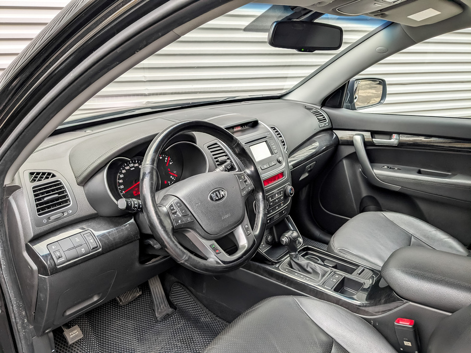 Kia Sorento с пробегом в автосалоне Форис Авто