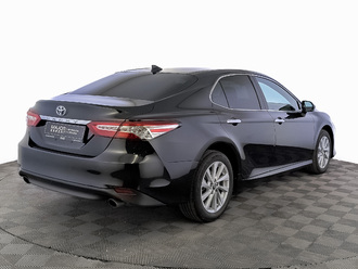 фото Toyota Camry VIII 2022