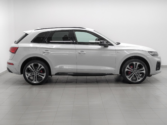 фото Audi Q5 (B9) 2020