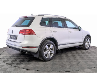 фото Volkswagen Touareg II 2017