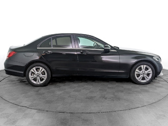 фото Mercedes-Benz C (W/S205) 2019