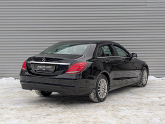 фото Mercedes-Benz C (W/S205) 2018