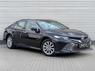 фото Toyota Camry VIII 2018