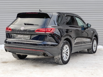 фото Volkswagen Touareg III 2018