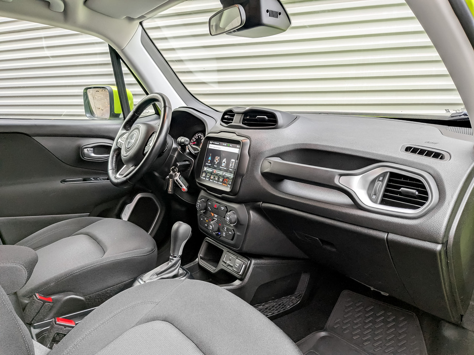 Jeep Renegade с пробегом в автосалоне Форис Авто