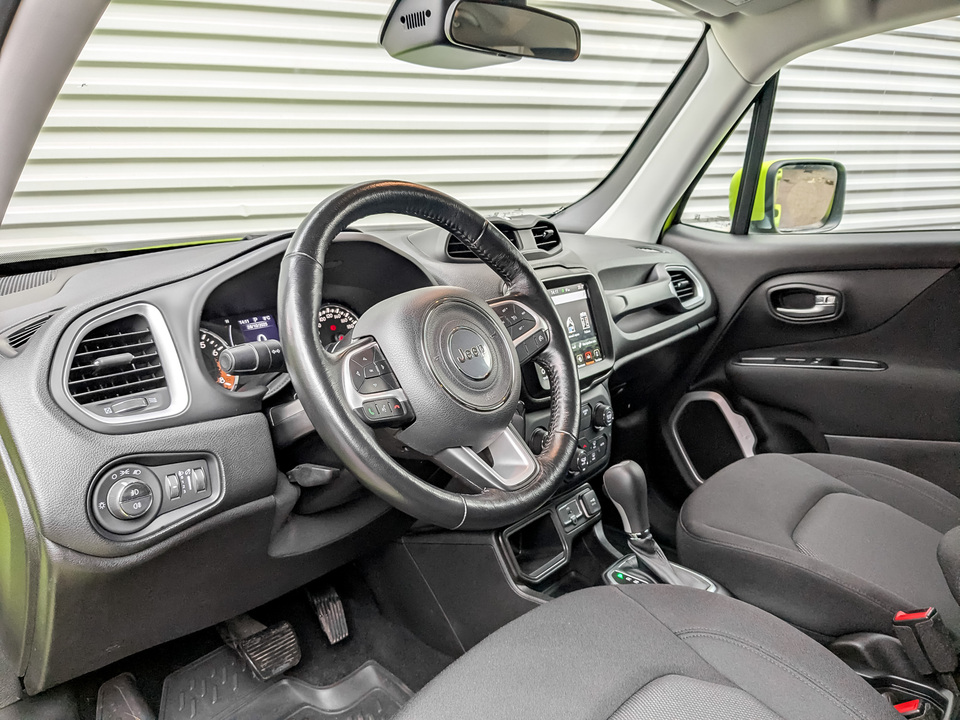 Jeep Renegade с пробегом в автосалоне Форис Авто