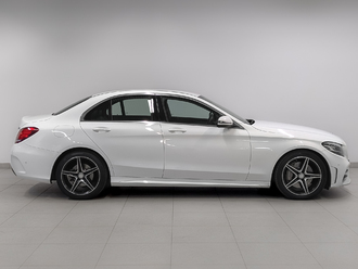 фото Mercedes-Benz C (W/S205) 2019